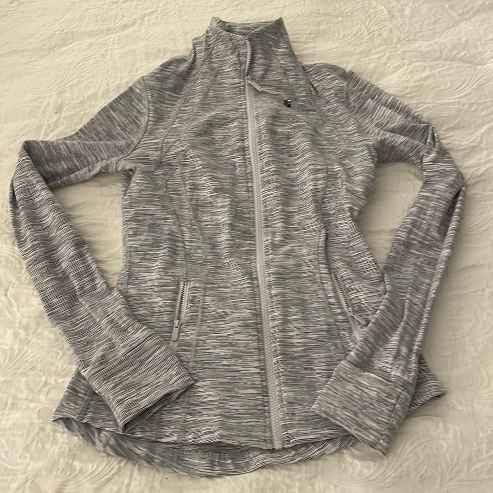 Like new lulu lemon zip women zip up